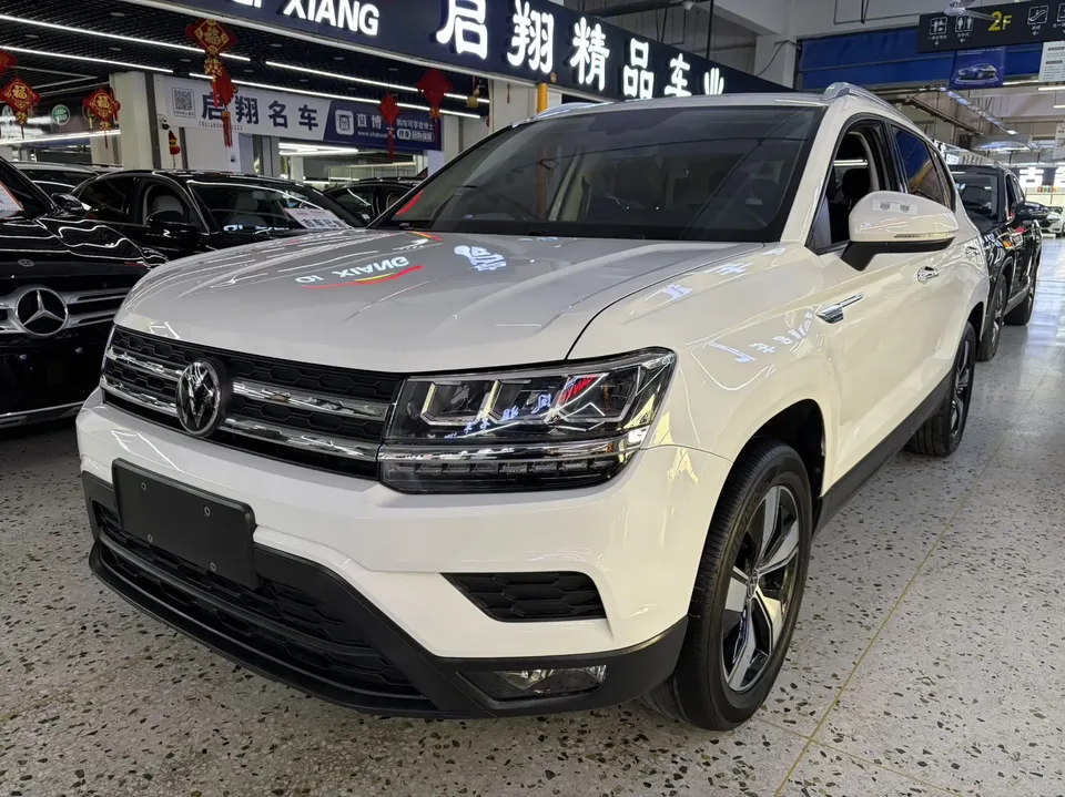 Volkswagen Tharu 280TSI 2WD Luxury Edition 2022 — фото 1, купить с доставкой в Москву