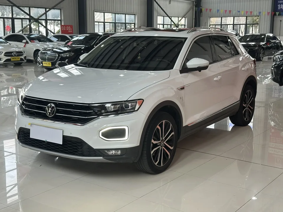 Volkswagen T-Roc Tange 280TSI DSG two-wheel drive comfort PLUS 2022 — фото 1, купить с доставкой в Москву