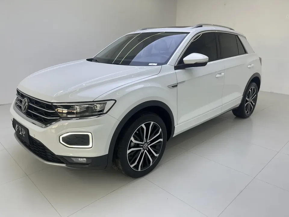 Volkswagen T-Roc Tange 280TSI DSG two-wheel drive comfort PLUS 2023 — фото 1, купить с доставкой в Москву