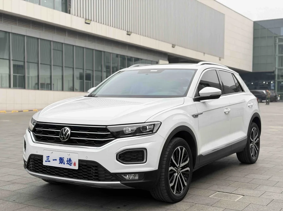Volkswagen T-Roc Tange 280TSI DSG two-wheel drive comfort PLUS 2022 — фото 1, купить с доставкой в Москву