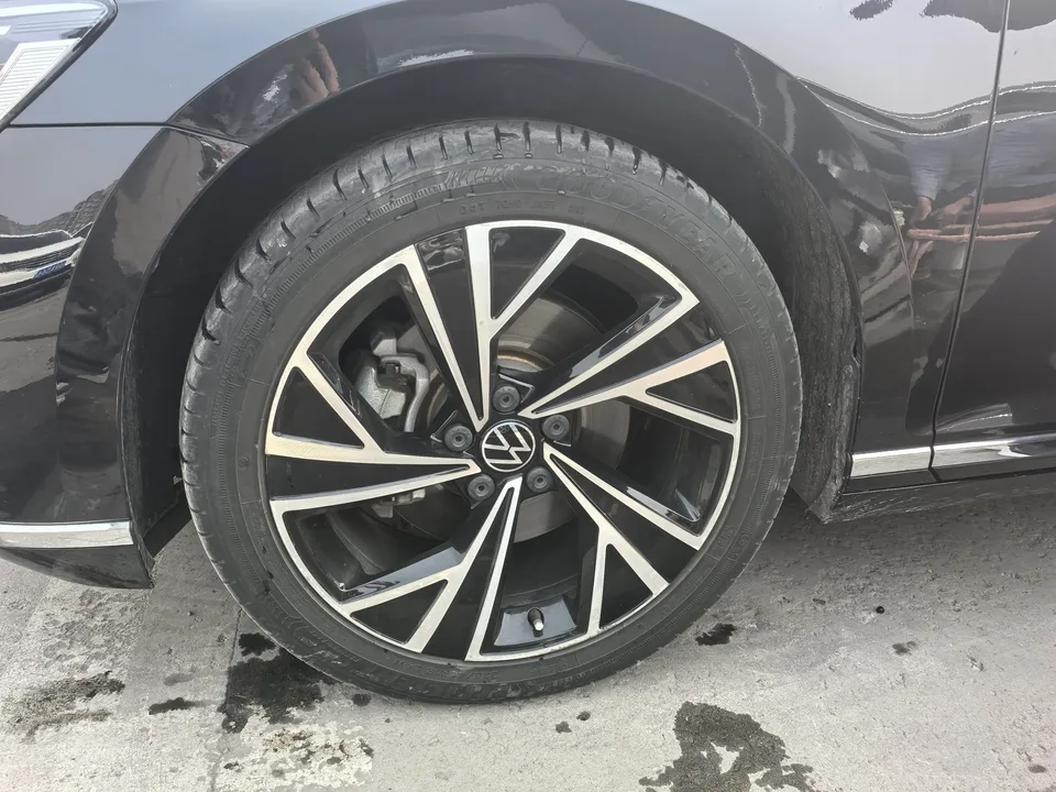 Volkswagen Magotan 330TSI DSG 30th Anniversary Edition 2022 — миниатюра 3