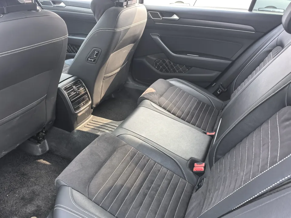 Volkswagen Magotan 330TSI DSG 30th Anniversary Edition 2022 — миниатюра 4