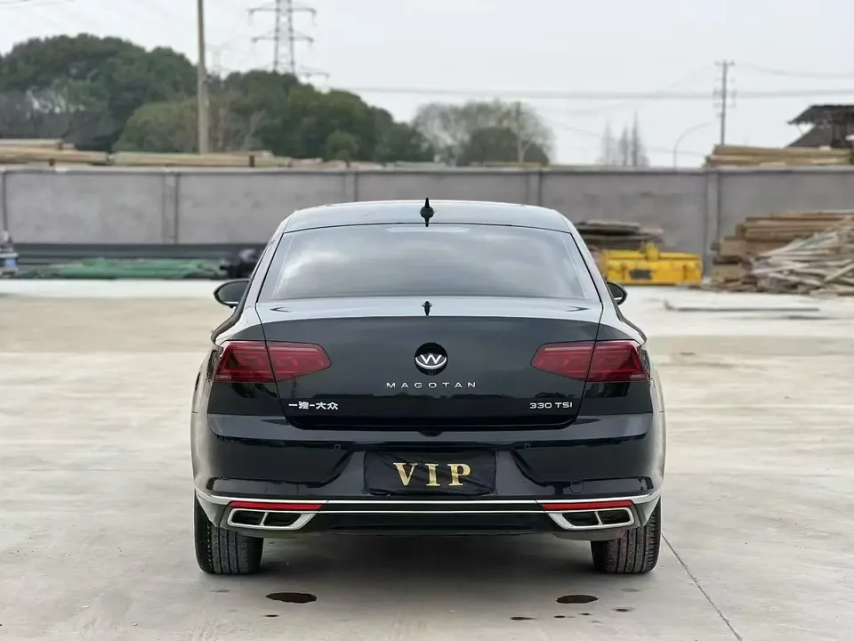 Volkswagen Magotan Magotan 2023 2 million commemorative edition 330TSI DSG luxury model 2023 — миниатюра 2