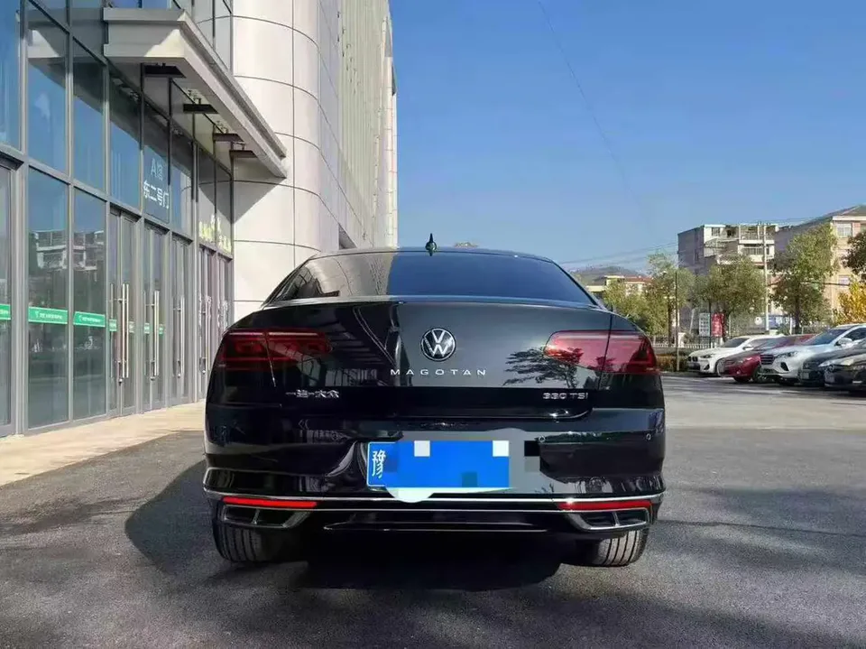 Volkswagen Magotan Magotan 2023 2 million commemorative edition 330TSI DSG leading model 2024 — миниатюра 4