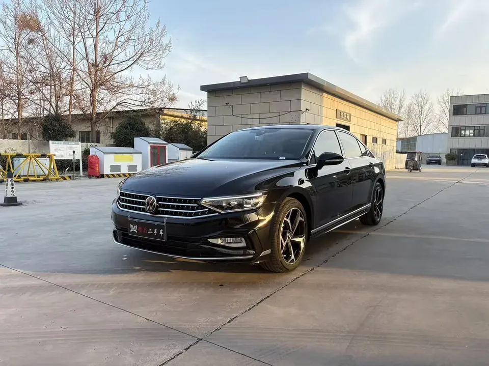 Volkswagen Magotan 2025