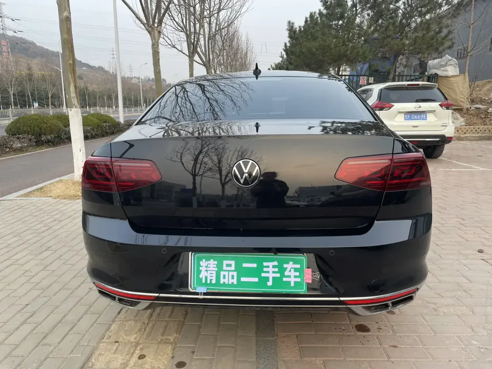 Volkswagen Magotan Magotan 2023 2 million commemorative edition 330TSI DSG luxury model 2023 — миниатюра 2