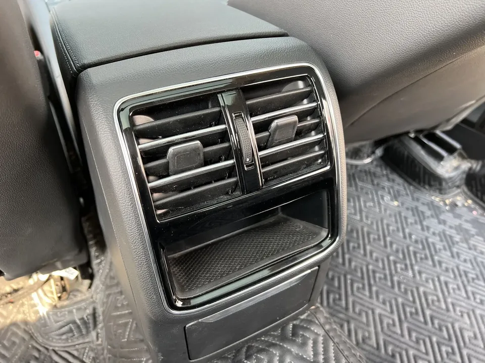 Volkswagen Magotan Magotan 2020 280TSI DSG Comfort Edition 2022 — миниатюра 3