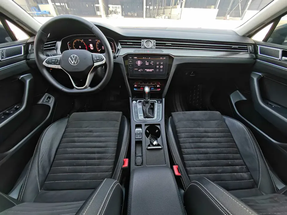 Volkswagen Magotan Magotan 2021 330TSI DSG 30th Anniversary Edition 2022 — thumbnail 3