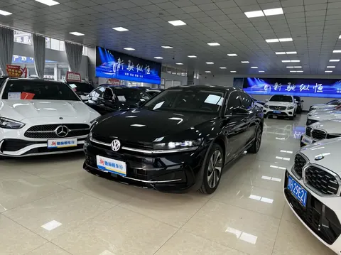 Volkswagen Magotan 2025 buy in Moscow