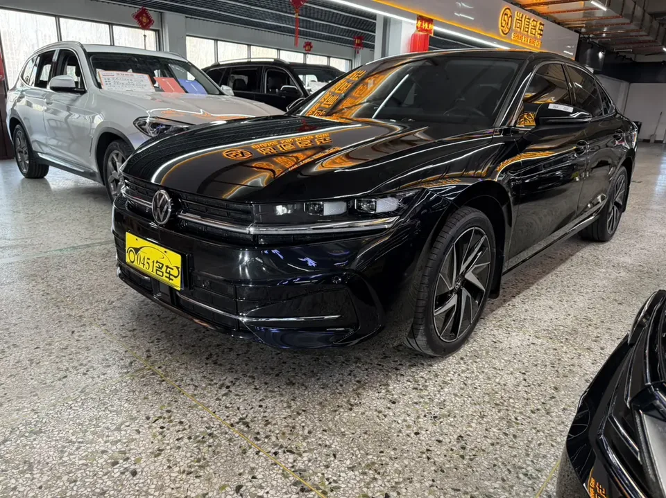 Volkswagen Magotan 2025
