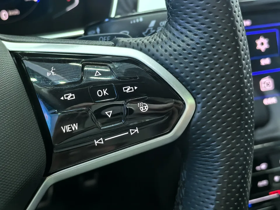 Volkswagen Magotan 2 million units public enjoyment model 330TSI DSG luxury model 2024 — миниатюра 2