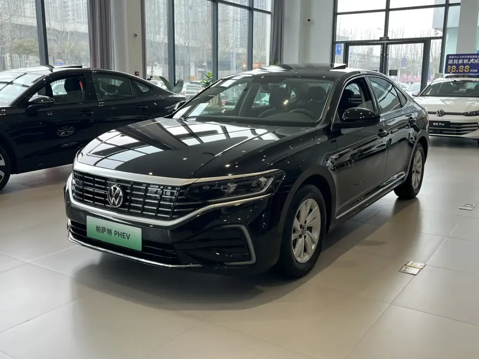 Volkswagen Passat PHEV 2026