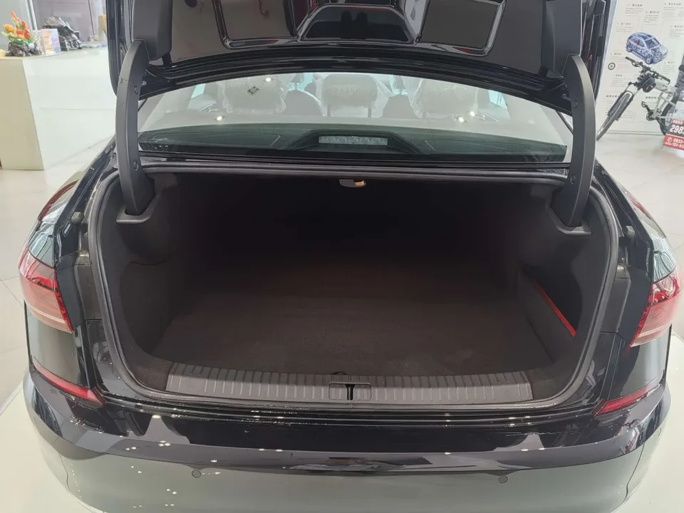 Volkswagen Passat PHEV Passat PHEV 2025 430PHEV Hybrid Business Edition 2026 — миниатюра 5