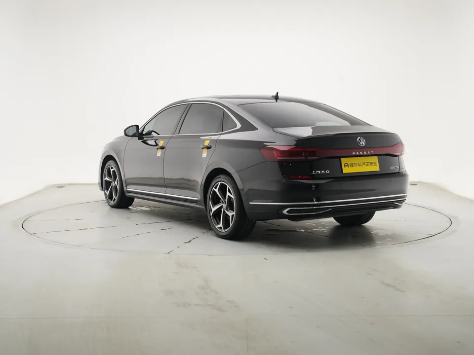 Volkswagen Passat facelift 330TSI Star Elite Edition 2023 — миниатюра 2