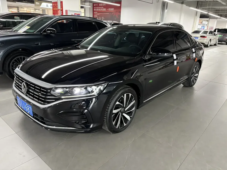 Volkswagen Passat 2023