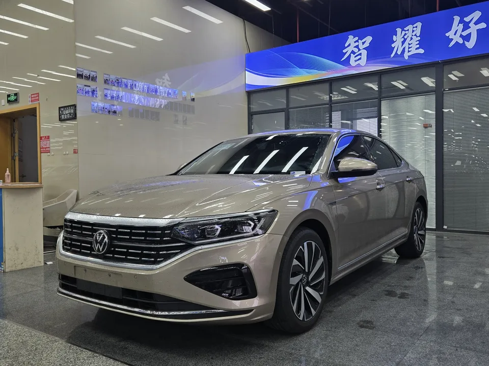 Volkswagen Passat 2022