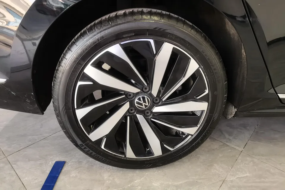 Volkswagen Passat Passat 2022 330TSI Deluxe Edition 2022 — миниатюра 3