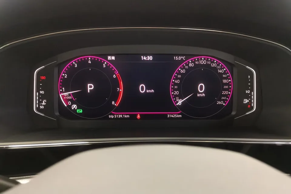 Volkswagen Passat Passat 2022 330TSI Deluxe Edition 2022 — миниатюра 4