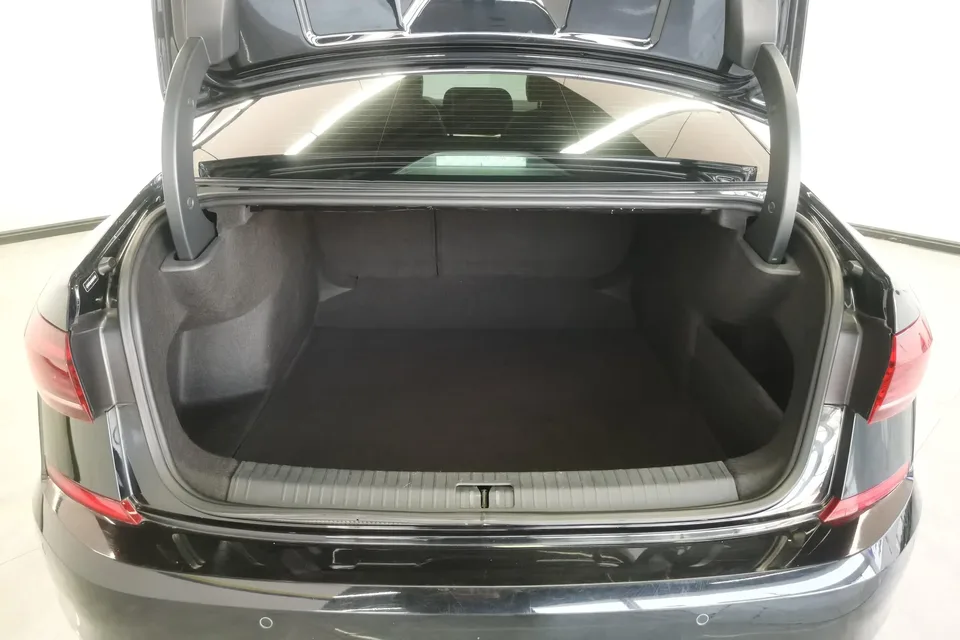 Volkswagen Passat Passat 2022 330TSI Deluxe Edition 2022 — миниатюра 5