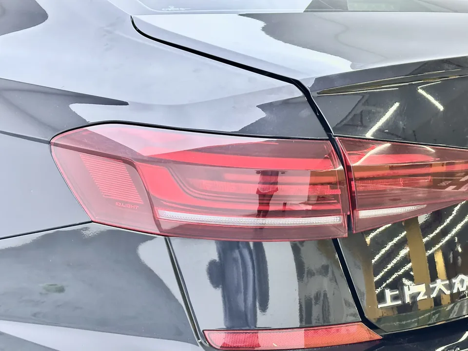 Volkswagen Passat Passat 2022 330TSI Starry Sky Deluxe Edition 2022 — миниатюра 4