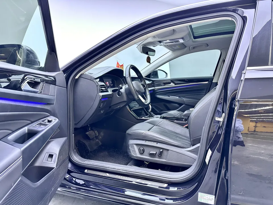 Volkswagen Passat Passat 2022 330TSI Starry Sky Deluxe Edition 2022 — миниатюра 5