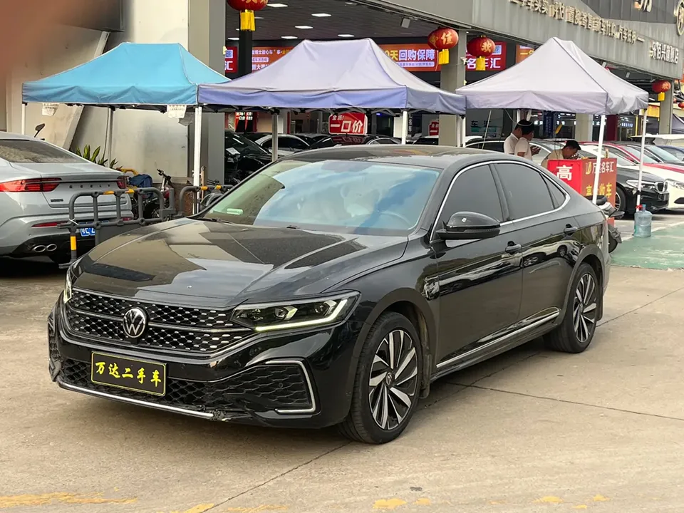 Volkswagen Passat 2022