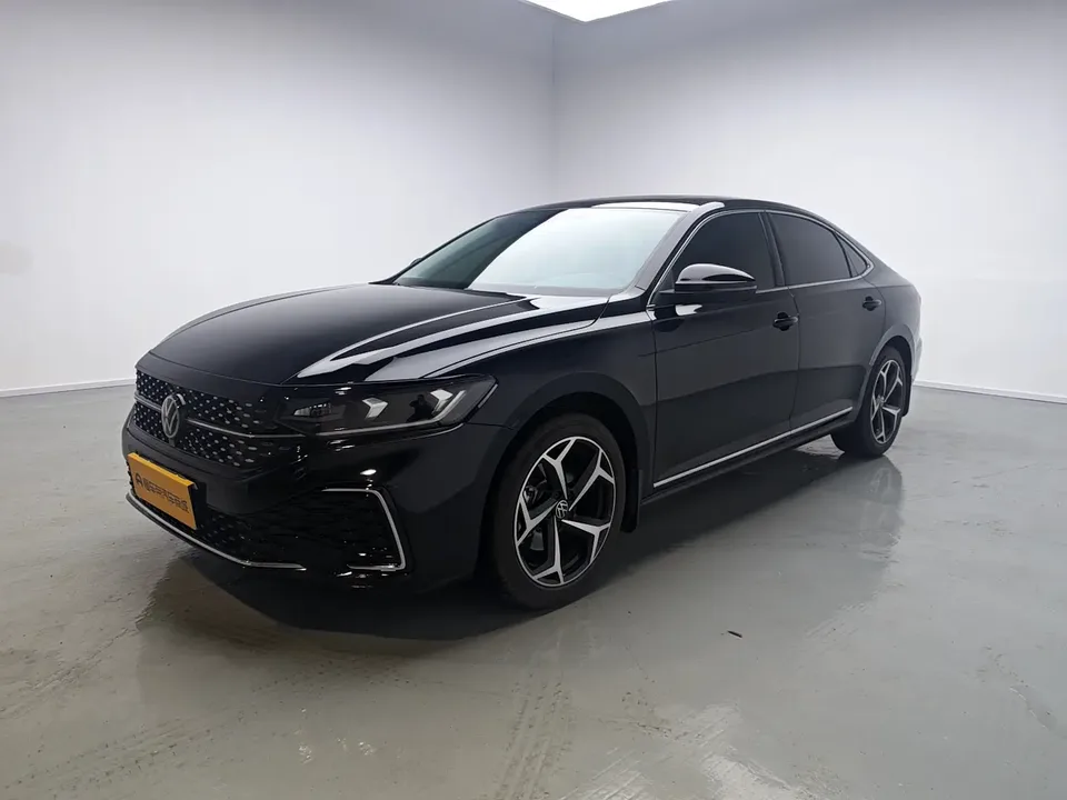 Volkswagen Passat 2025