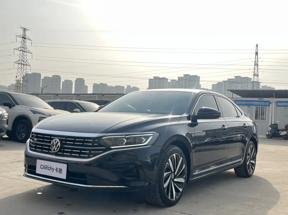 Volkswagen Passat 2024