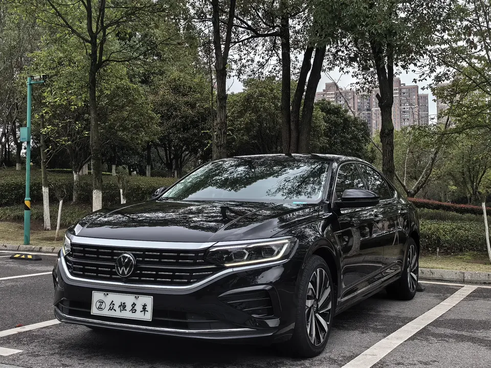 Volkswagen Passat 2022