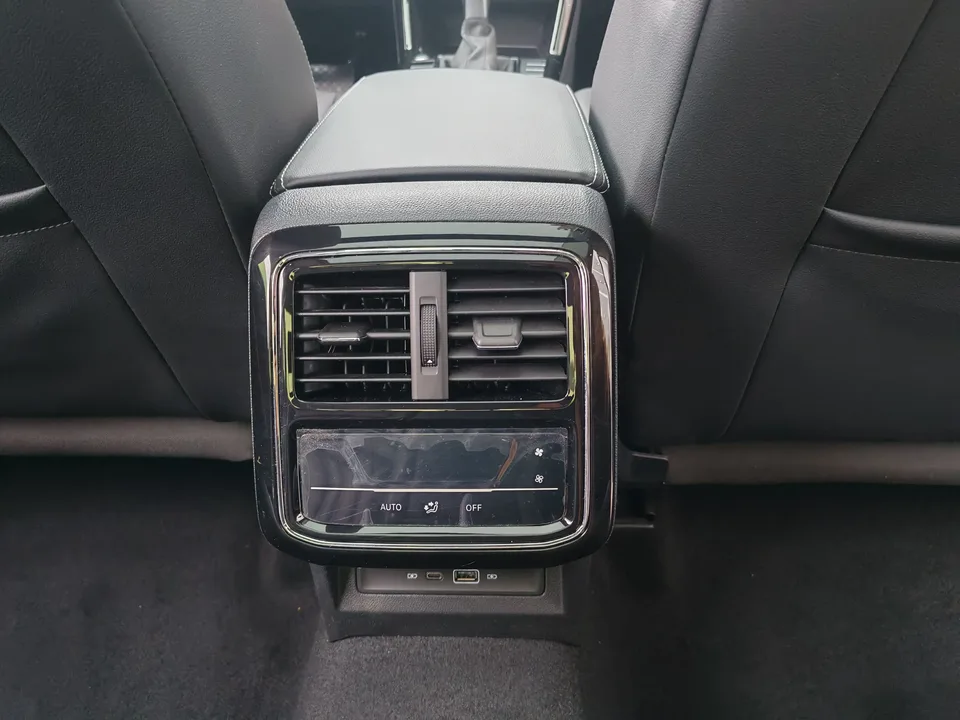 Volkswagen Passat Passat 2023 330TSI Elite Edition 2023 — миниатюра 2