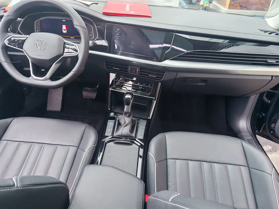 Volkswagen Passat Passat 2023 330TSI Elite Edition 2023 — миниатюра 5