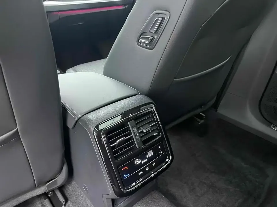 Volkswagen Passat Passat 2024 380TSI Star Elite Edition 2024 — миниатюра 3