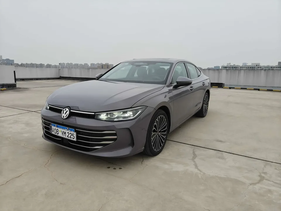 Volkswagen Passat 2024