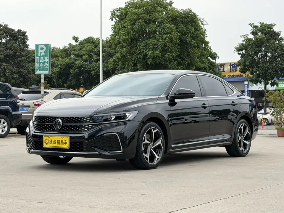 Volkswagen Passat 2024