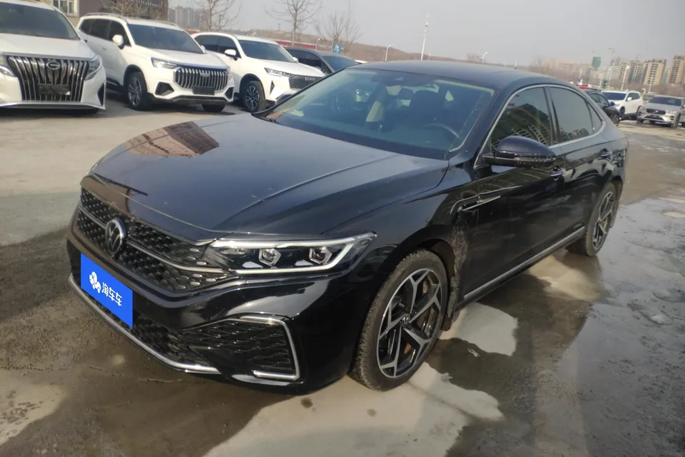 Volkswagen Passat 2023