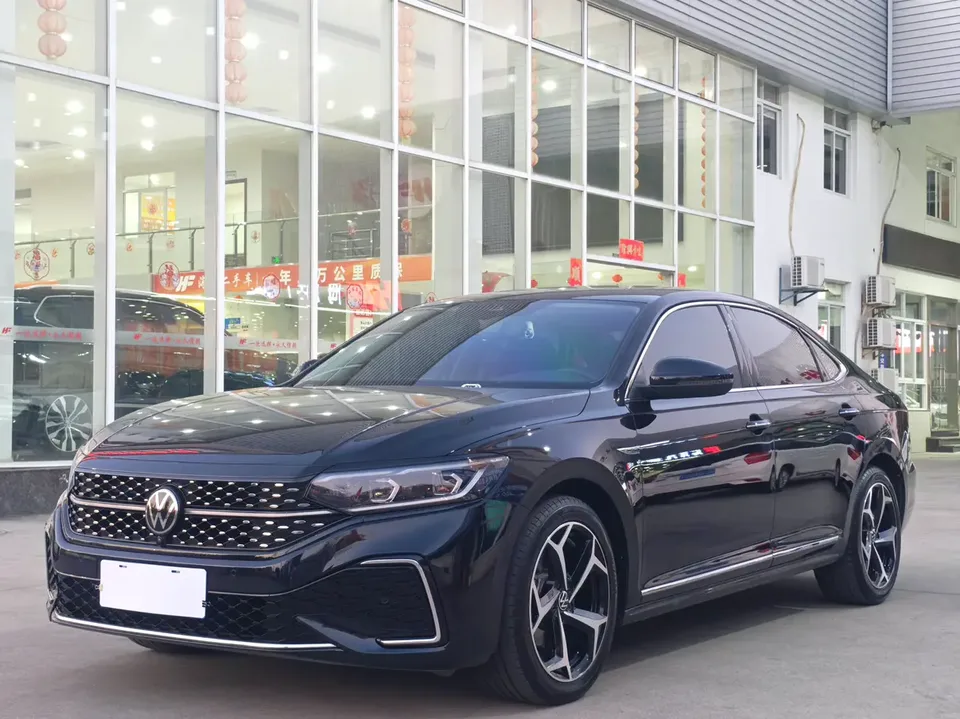 Volkswagen Passat 2024
