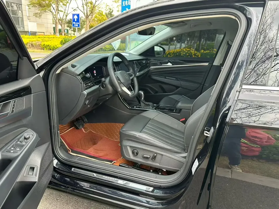 Volkswagen Passat Passat 2022 330TSI Elite Edition 2023 — миниатюра 5
