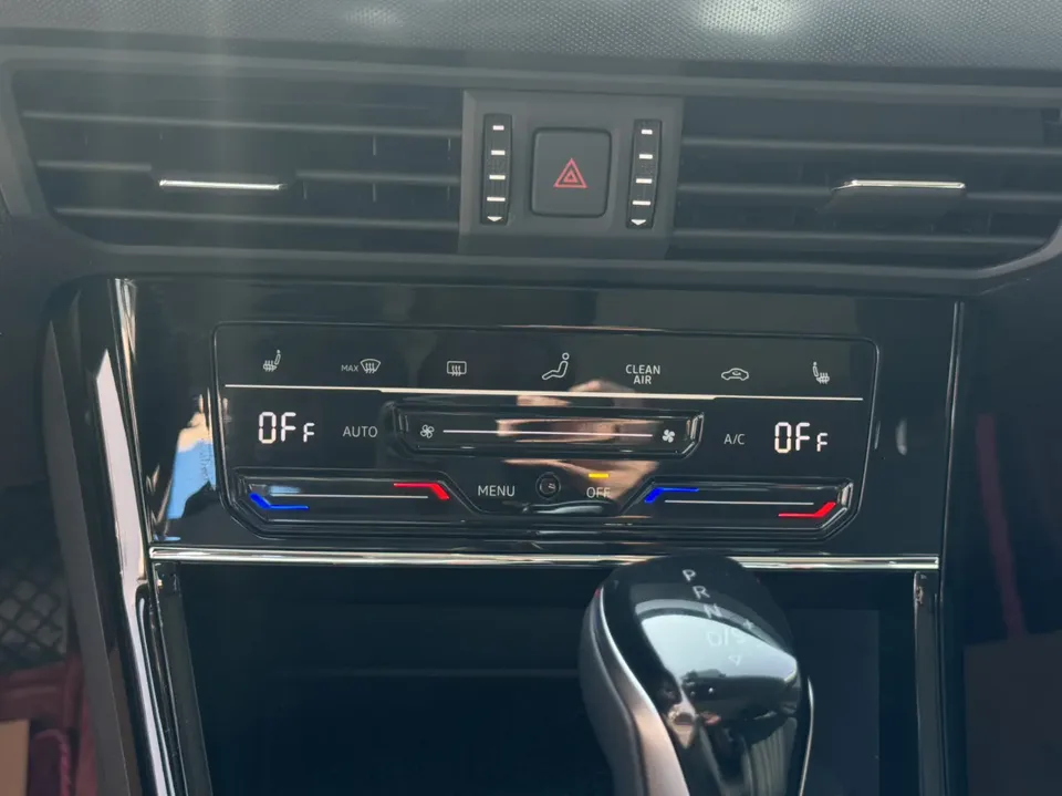Volkswagen Passat Passat 2023 330TSI Elite Edition 2023 — миниатюра 3