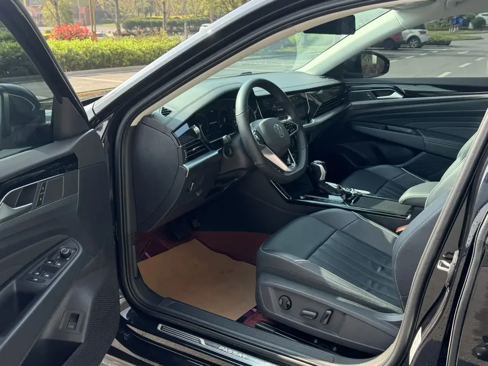 Volkswagen Passat Passat 2023 330TSI Elite Edition 2023 — миниатюра 4