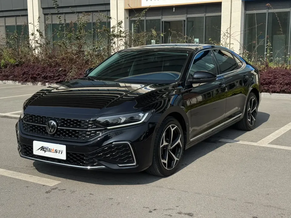 Volkswagen Passat 2023