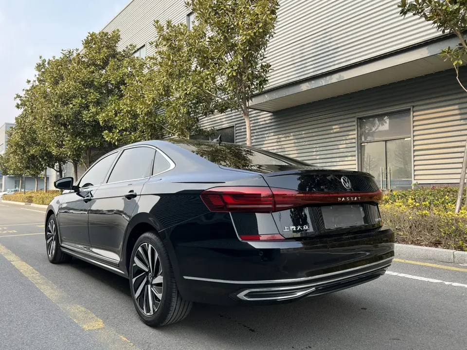 Volkswagen Passat Passat 2022 330TSI Elite Edition 2022 — миниатюра 2
