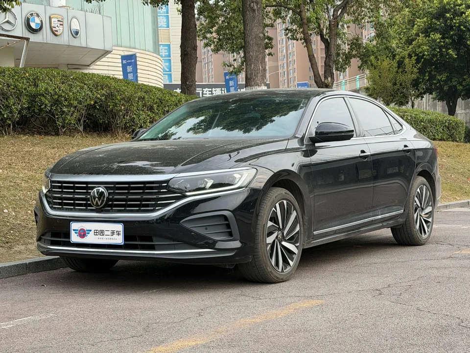 Volkswagen Passat 2025