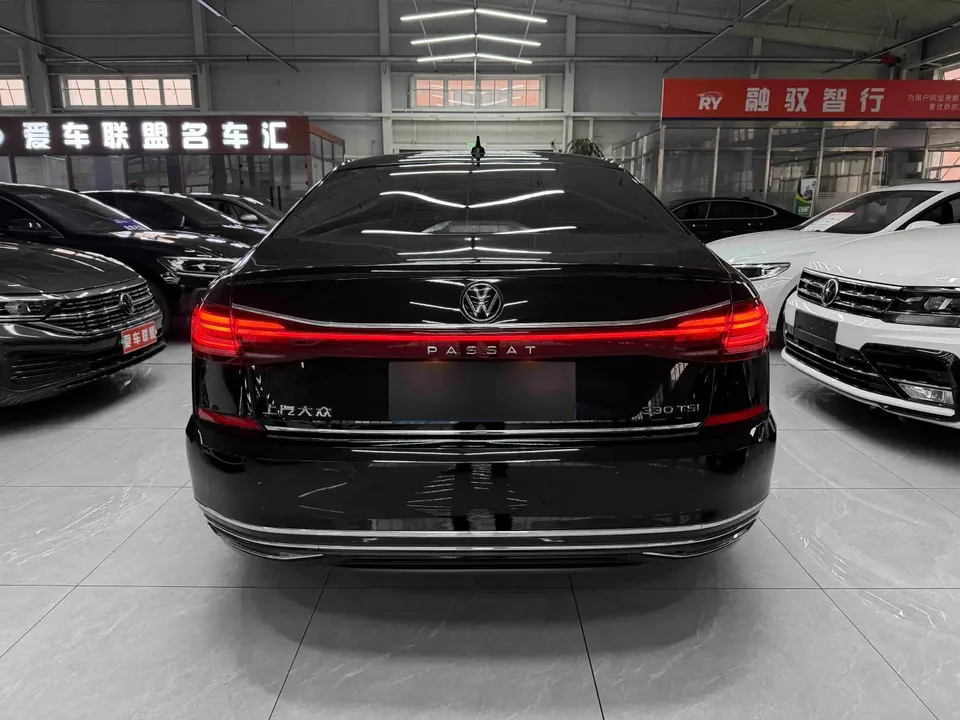 Volkswagen Passat facelift 280TSI Star Elite Edition 2023 — миниатюра 2