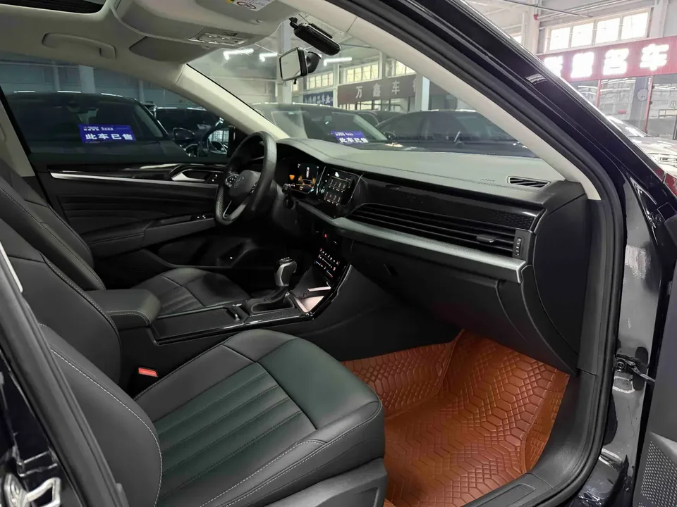 Volkswagen Passat facelift 280TSI Star Elite Edition 2023 — миниатюра 4