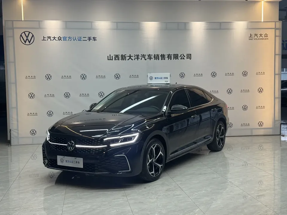 Volkswagen Passat 2024