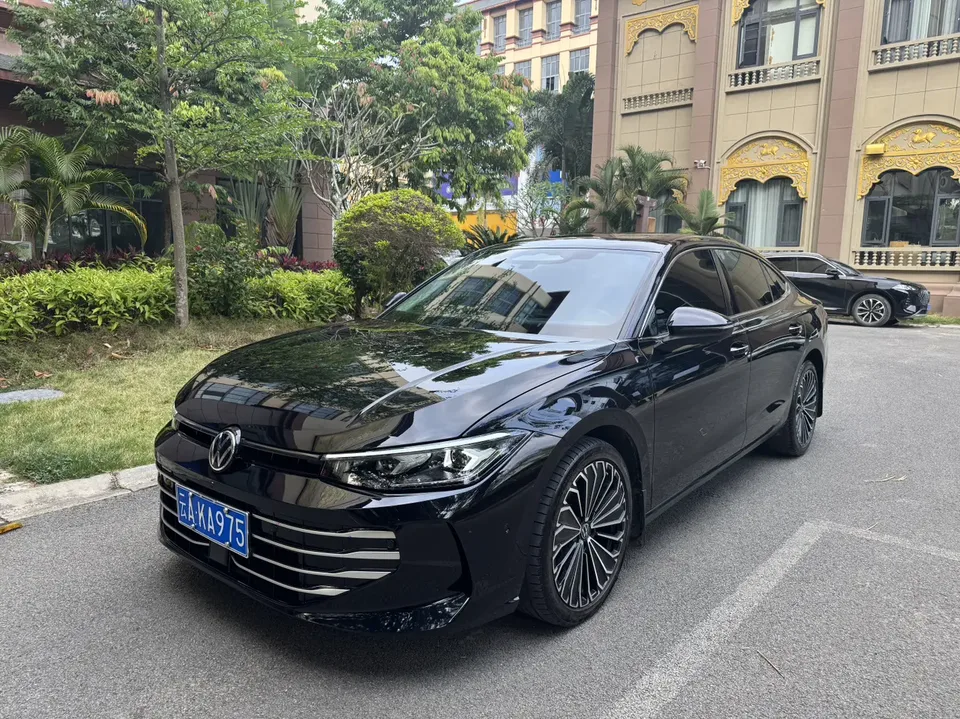Volkswagen Passat 2025