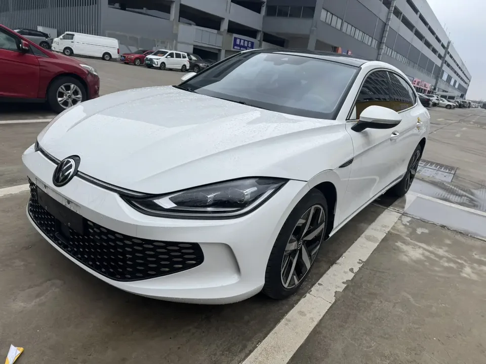 Volkswagen Lamando Lingdu Lingdu L 280TSI DSG Cool Edition 2023 — фото 1, купить с доставкой в Москву