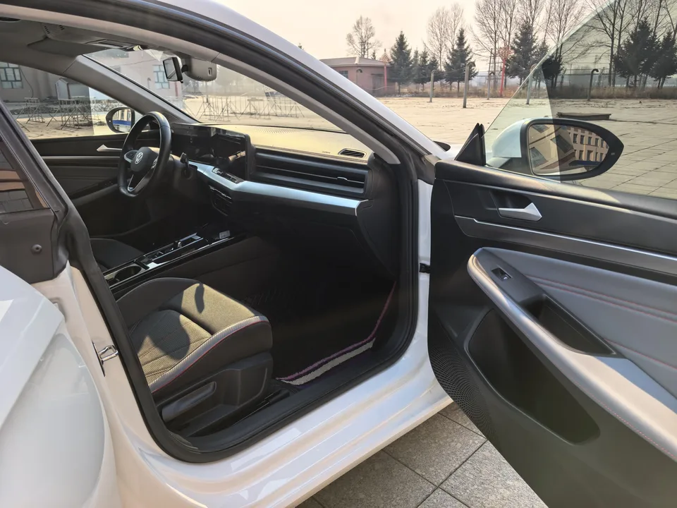 Volkswagen Lamando Lingdu Lingdu L 280TSI DSG Hot Edition 2022 — миниатюра 3