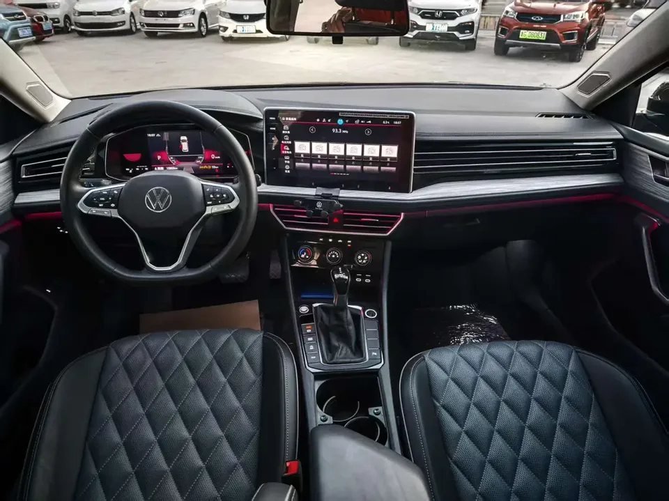 Volkswagen Sagitar 2023 Sagitar 300TSI DSG Beyond Edition 2024 — миниатюра 3