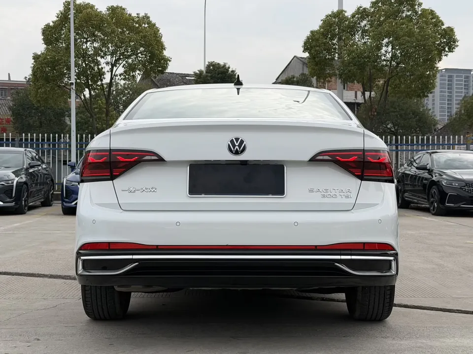 Volkswagen Sagitar 2023 Sagitar 300TSI DSG Beyond Edition 2023 — миниатюра 2
